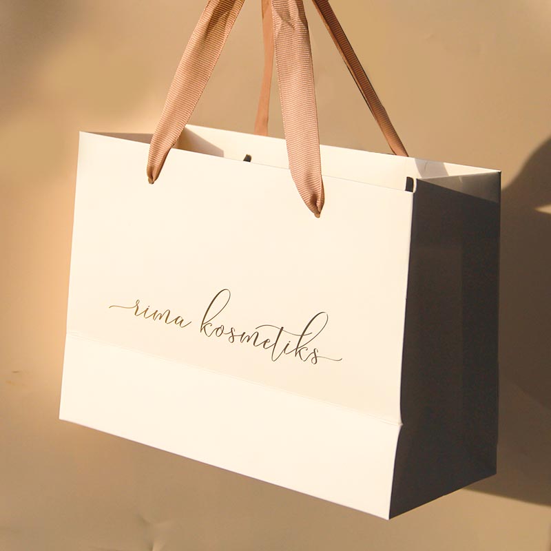 Custom candy gift paper bag with foil-stamping in recyclable materials