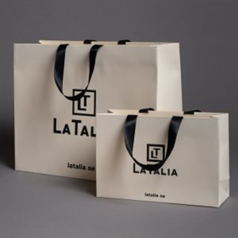 Free design custom logo black paper bag paper carton favor paper bags with ribbon