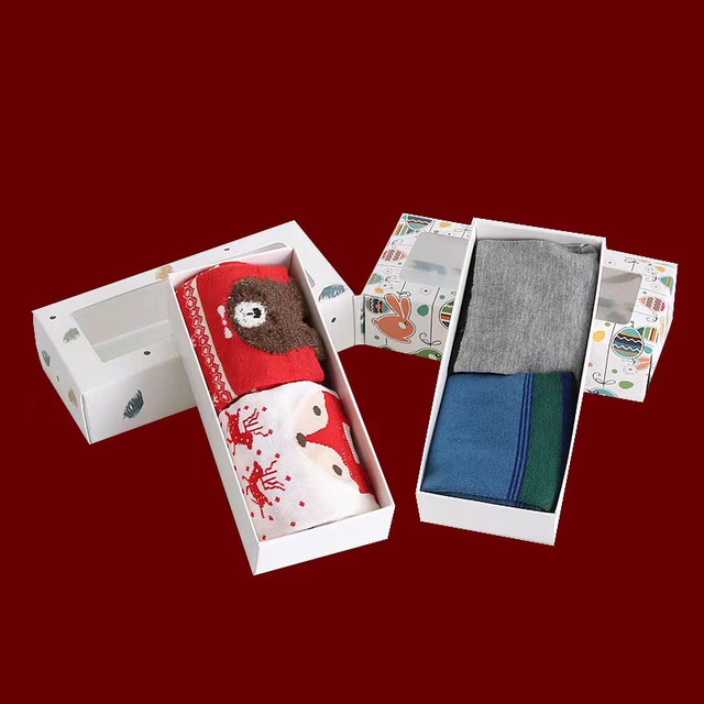 China Lid And Base Box Folding Socks Box White Cardboard Packaging Box with Handle